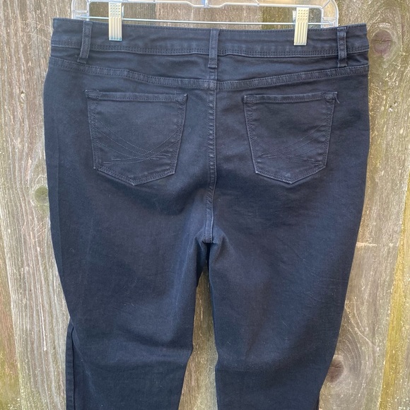 Simply Vera Vera Wang black skinny jeans - Picture 3 of 7